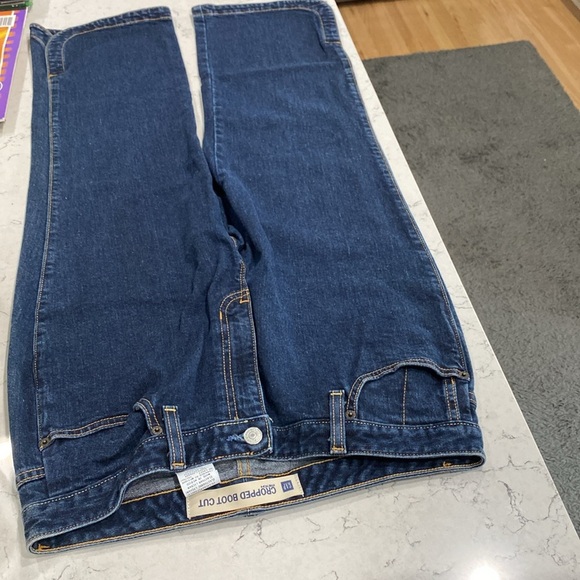 GAP Cropped Boot Cut Jeans - Picture 8 of 11